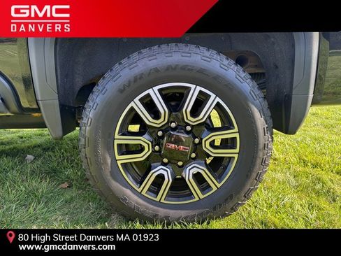 Used 2023 GMC Sierra 2500 AT4 w/ AT4 Premium Plus Package image 9