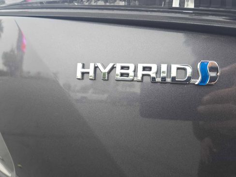 Certified 2024 Toyota Highlander XLE image 13