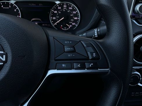 Used 2025 Nissan Sentra SV image 31