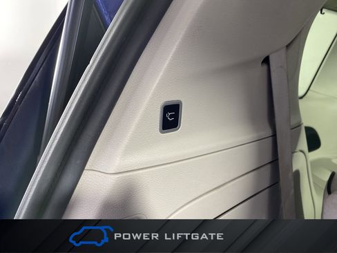 Used 2018 Chrysler Pacifica Limited w/ Advanced Safetytec Group image 36