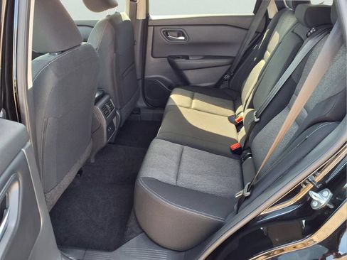 Used 2025 Nissan Rogue SV FWD image 23