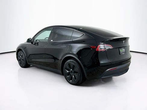 Used 2024 Tesla Model Y Long Range RWD image 5