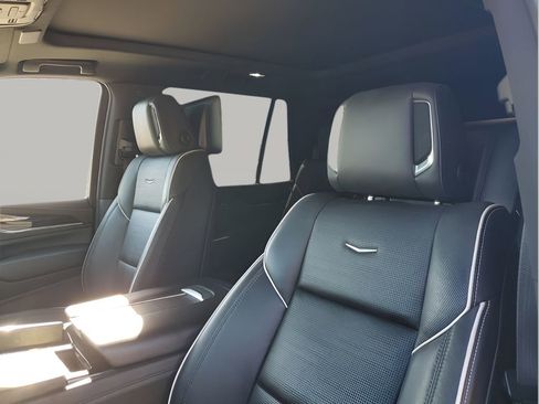 Used 2021 Cadillac Escalade Sport w/ Driver Assist Tech Package image 31