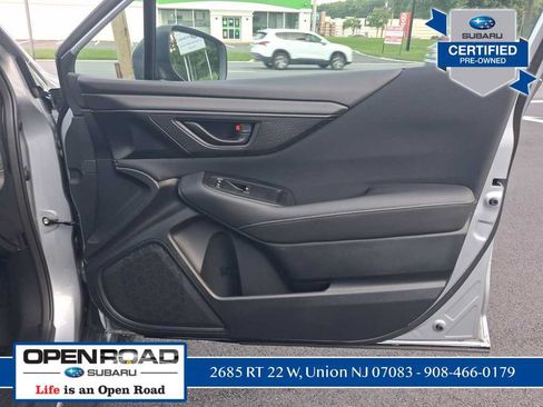 Used 2025 Subaru Outback AWD/4WD image 16