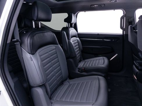 Certified 2024 Kia EV9 Land AWD/4WD image 43