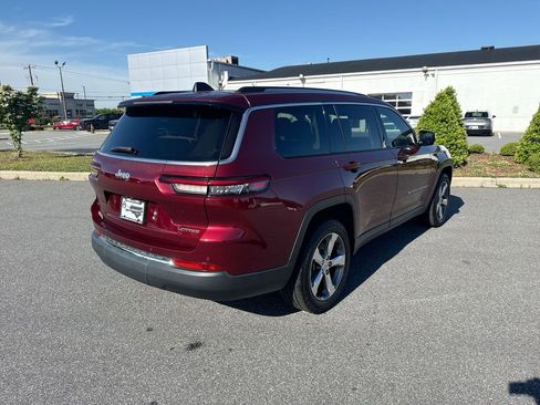 Used 2022 Jeep Grand Cherokee L Limited RWD image 6