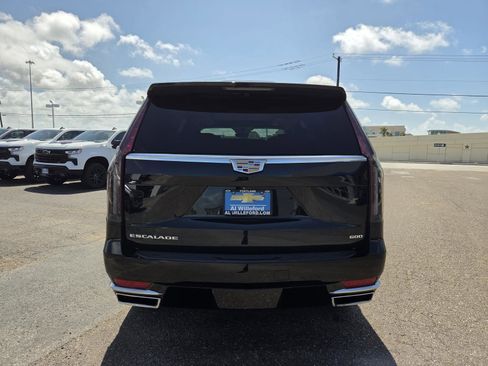 Used 2022 Cadillac Escalade Premium Luxury Platinum RWD image 4