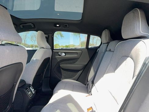 Certified 2023 Volvo C40 P8 Recharge Ultimate w/ Protection Package Premier image 12