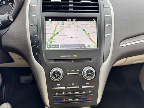 Used 2017 Lincoln MKC Reserve w/ Lincoln MKC Climate Package FWD image 48