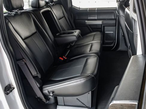 Used 2021 Ford F350 Lariat w/ Chrome Package image 34