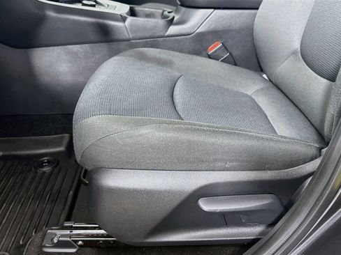 Certified 2023 Toyota RAV4 LE AWD/4WD image 19