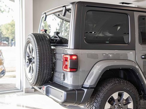 Used 2022 Jeep Wrangler Unlimited Sahara w/ Cold Weather Group image 12