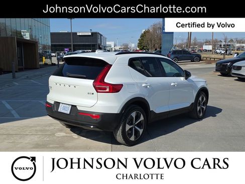Certified 2025 Volvo XC40 B5 Plus image 5