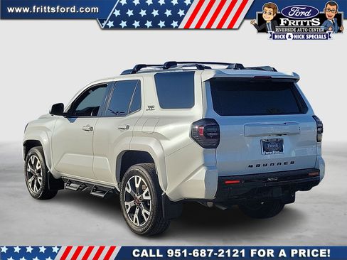 Used 2025 Toyota 4Runner TRD Sport Premium AWD/4WD image 3
