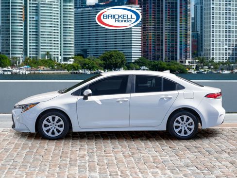 Used 2024 Toyota Corolla LE image 8