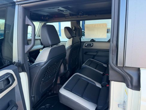 New 2025 Ford Bronco Big Bend w/ Black Diamond Package image 17