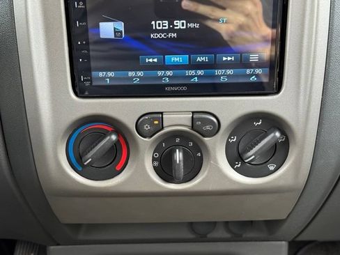 Used 2005 Chevrolet Colorado LS AWD/4WD image 12