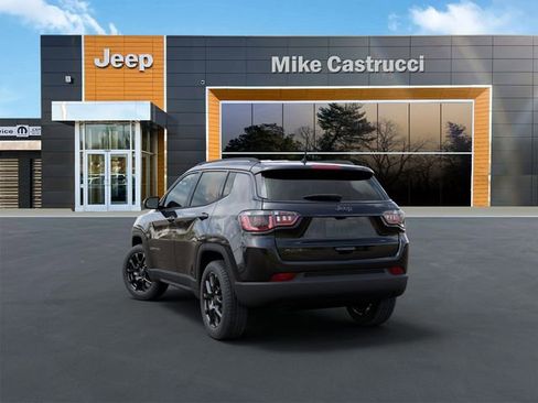 New 2026 Jeep Compass Latitude image 4