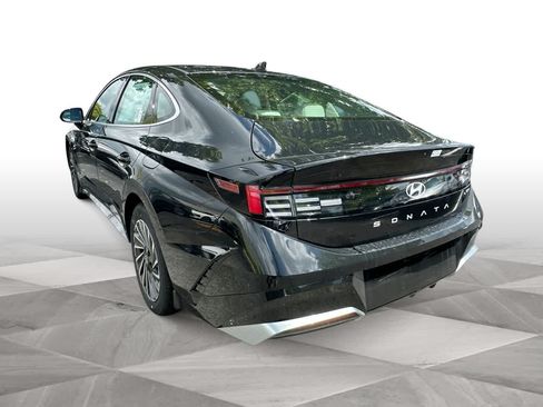 Used 2025 Hyundai Sonata SEL FWD image 6