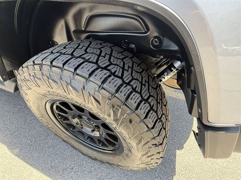 Used 2022 Jeep Wrangler Unlimited Sahara w/ Cold Weather Group AWD/4WD image 45