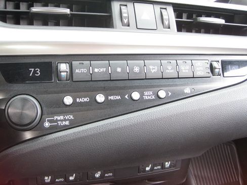 Used 2020 Lexus ES 350 F Sport w/ Accessory Package FWD image 18