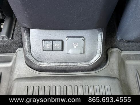 Used 2021 Toyota Highlander Platinum FWD image 23