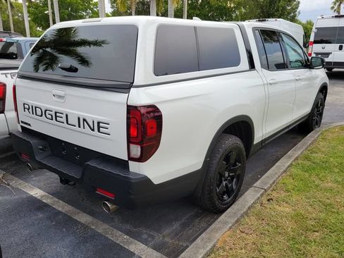 Used 2025 Honda Ridgeline Black Edition image 3