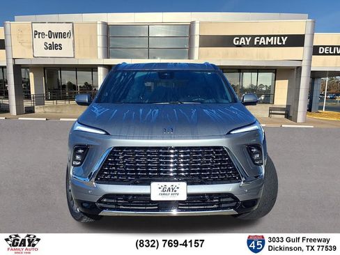 Certified 2026 Buick Enclave Avenir w/ Super Cruise Package FWD image 18