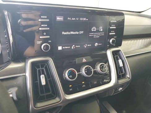 Certified 2023 Kia Sorento LX FWD image 28