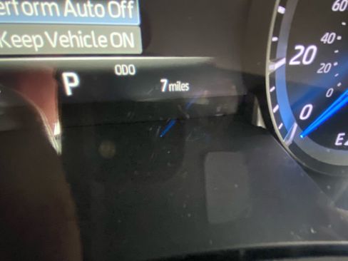 New 2026 Toyota Highlander XLE image 5