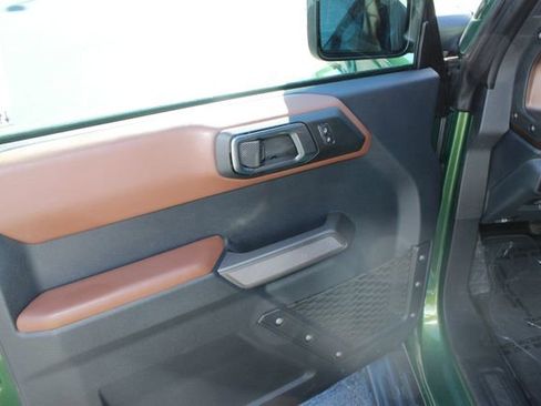 Used 2022 Ford Bronco Outer Banks AWD/4WD image 9