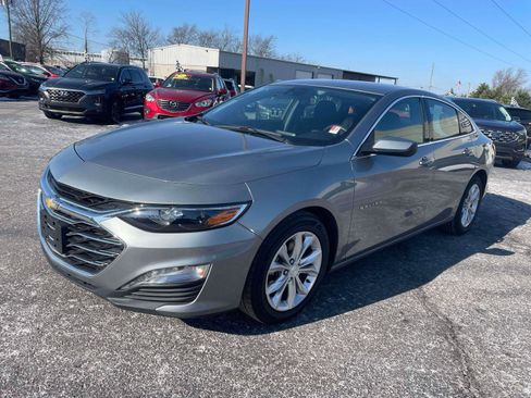 Used 2023 Chevrolet Malibu LT image 2