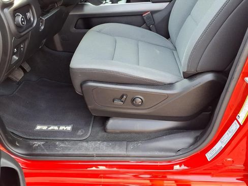 Used 2023 RAM 1500 Big Horn image 26