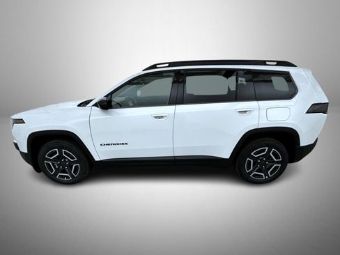 New 2026 Jeep Cherokee Laredo image 8