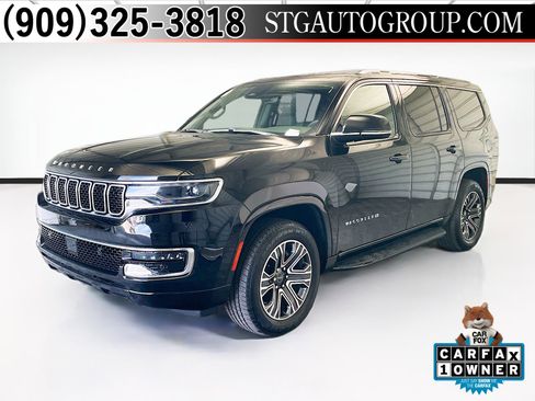 Used 2025 Jeep Wagoneer 4WD image 1