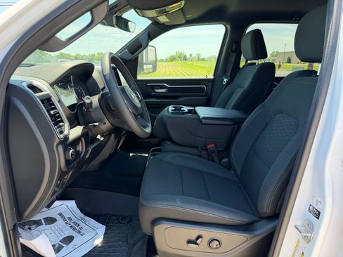 Used 2025 RAM 1500 Lone Star AWD/4WD image 9