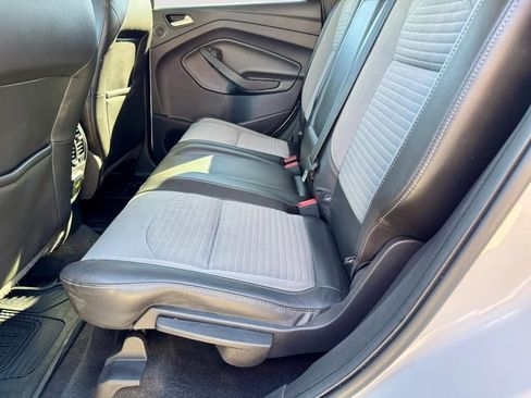 Used 2017 Ford Escape SE w/ Equipment Group 201A AWD/4WD image 27