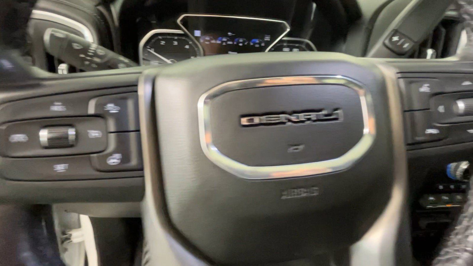 Used 2021 GMC Sierra 1500 Denali w/ Denali Ultimate Package AWD/4WD image 32