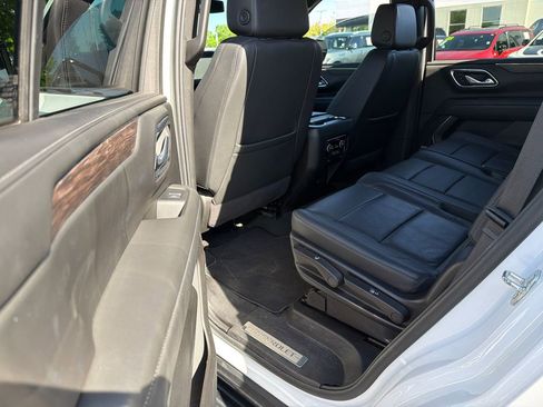 Used 2024 Chevrolet Tahoe LT AWD/4WD image 12
