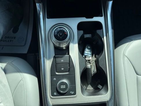 Used 2021 Ford Explorer XLT w/ Equipment Group 202A image 32