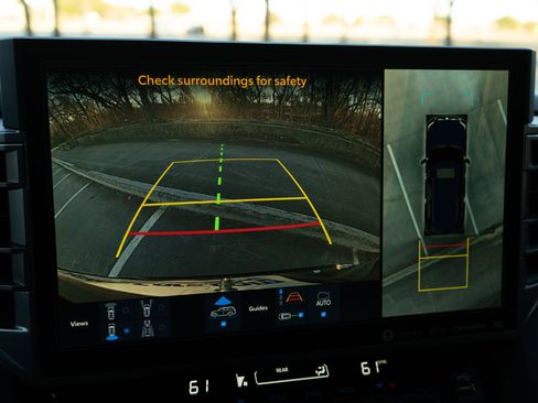 Used 2023 Toyota Sequoia Limited image 32