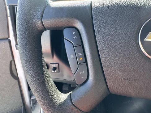 New 2025 Chevrolet Express 2500 w/ Enhanced Convenience Package image 23