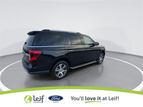 Used 2022 Ford Expedition Limited image 11