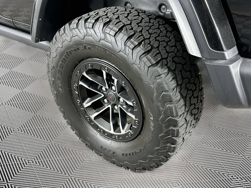 Certified 2025 Jeep Wrangler Unlimited Rubicon AWD/4WD image 43