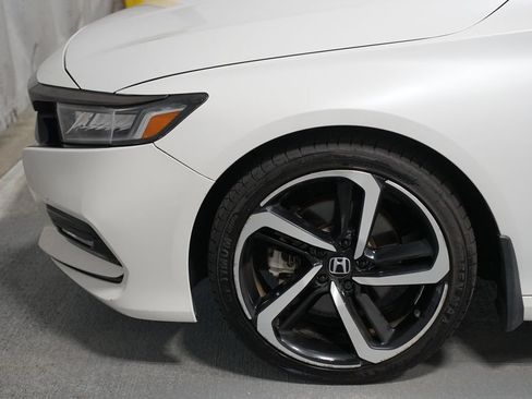 Used 2018 Honda Accord Sport image 5