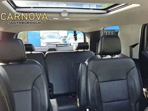 Used 2018 Chevrolet Traverse LT image 35