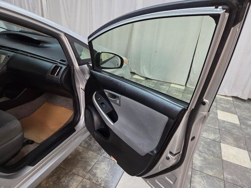 Used 2013 Toyota Prius Two FWD image 10