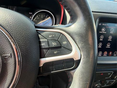 Used 2019 Jeep Compass Trailhawk AWD/4WD image 28