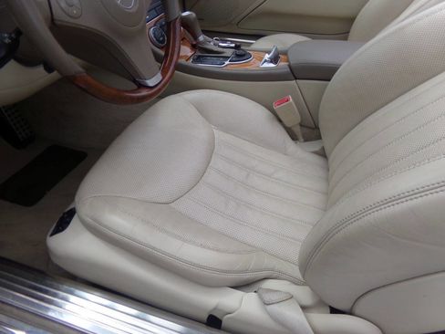 Used 2009 Mercedes-Benz SL 550 image 26