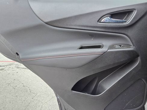 Used 2022 Chevrolet Equinox RS w/ RS Leather Package image 12